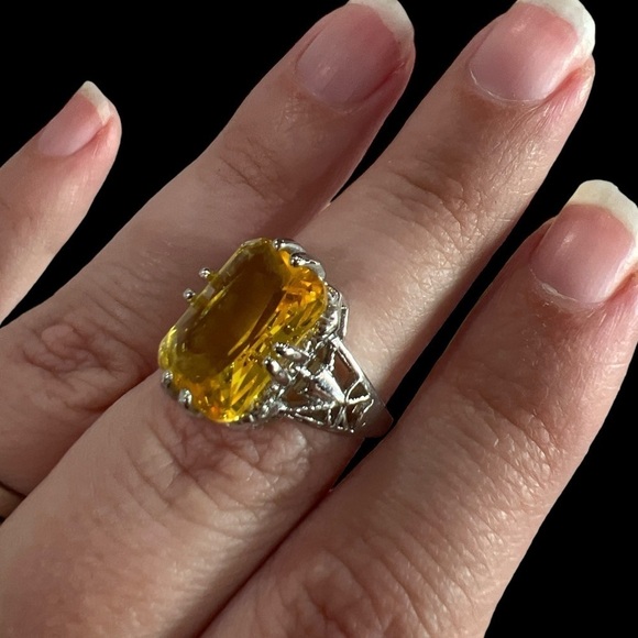 Yellow Fashion Inlaid CZ Cocktail Ring - Picture 4 of 6